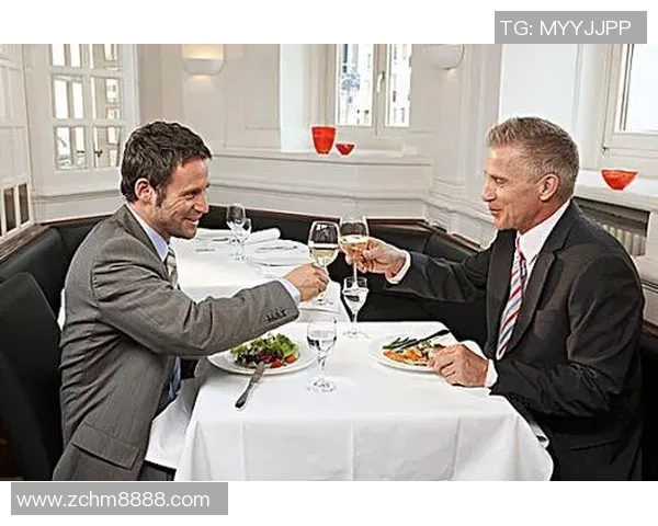 足球明星欢聚一堂碰杯庆祝瞬间精彩图片合集